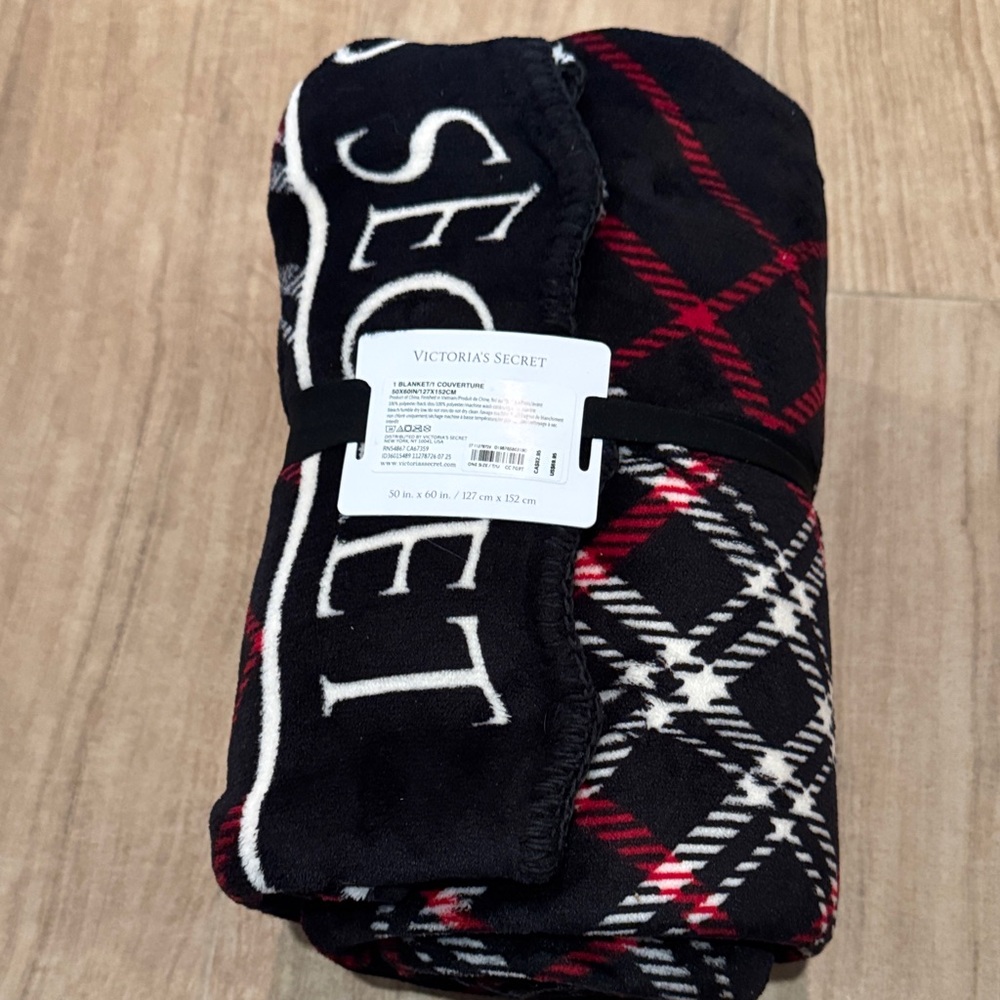 Victoria's Secret Black and Red Plaid plush blanket 50x60 - Picture 2 of 5